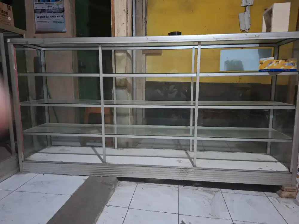 Jual etalase bekas masih bagus