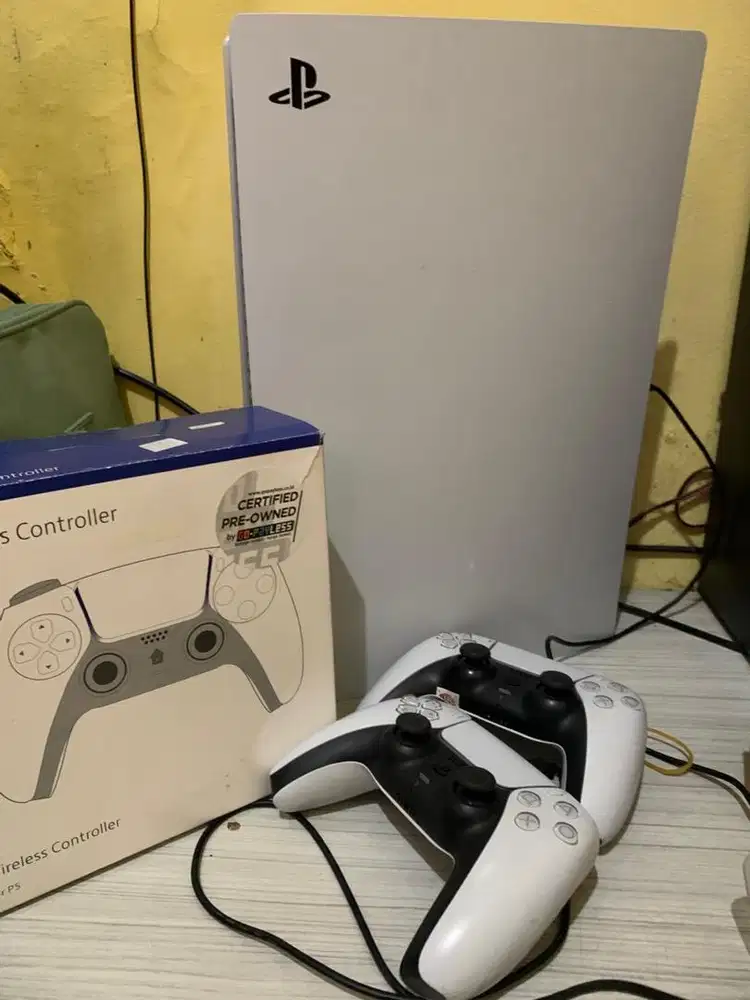 Play Station 5 Fat not slim Scph-10000