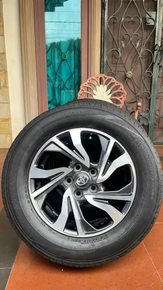 Dijual velg dan ban