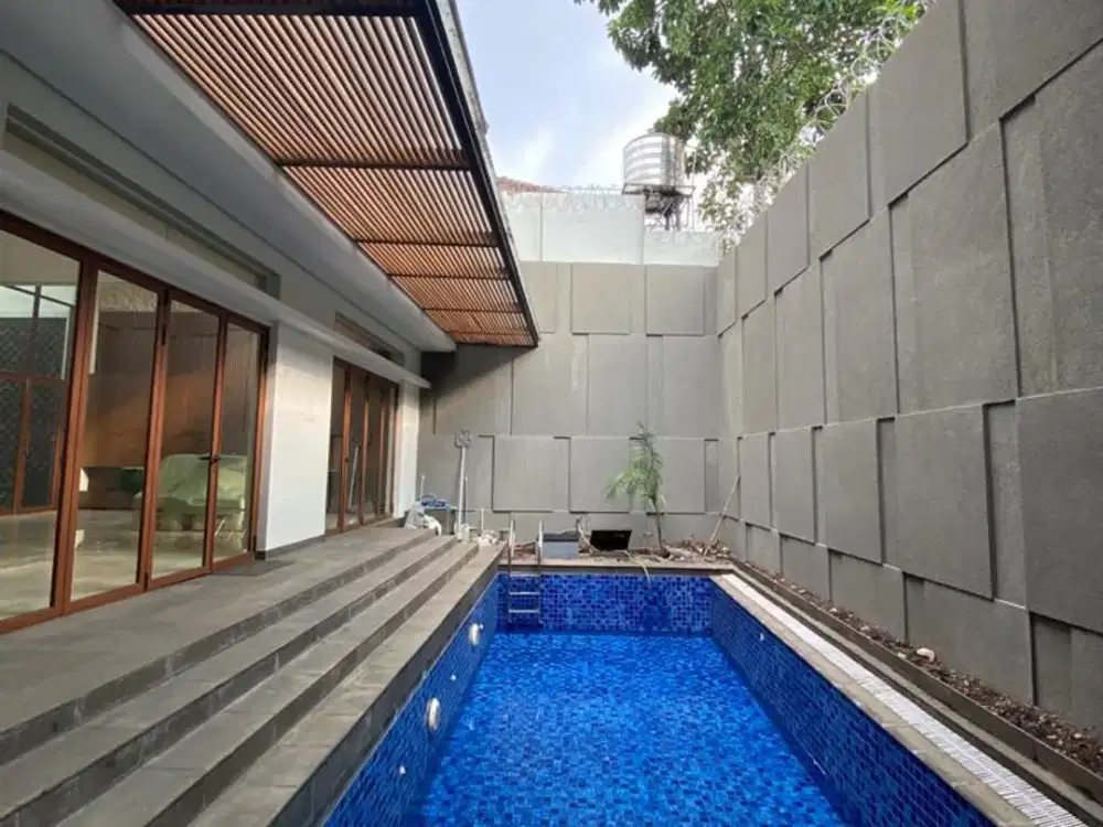 5 Bedroom Very Modern House in Pondok Indah