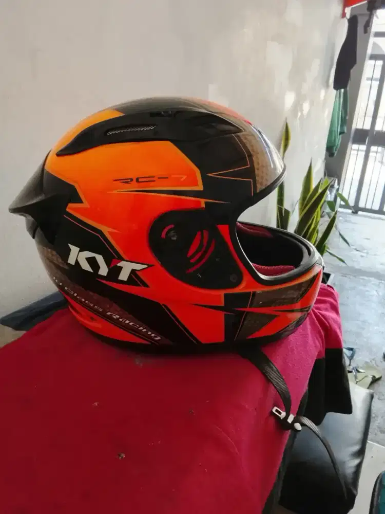 Helm KYT fullface