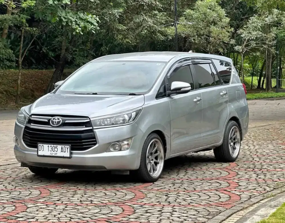 Kijang innova 2.4 G AT Solar