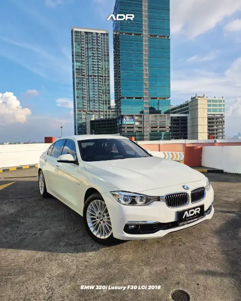 BMW 320i F30 Luxury LCi 2018