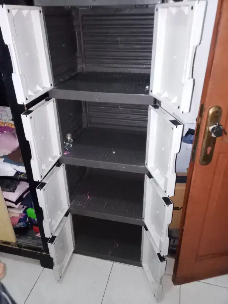Lemari pakaian pelastik 4 susun