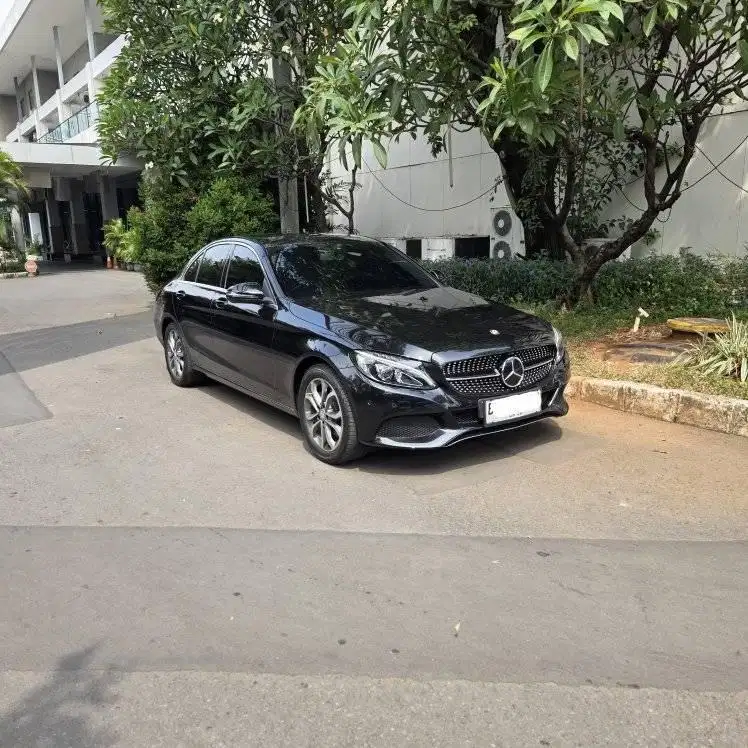 2016 Mercedes Benz C200 Avantgarde KM 33000