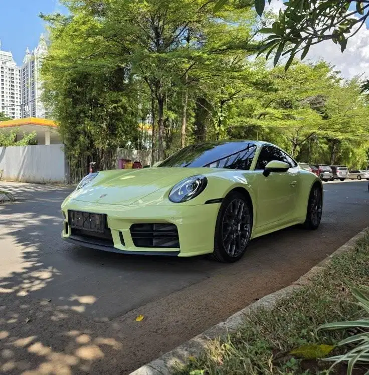 2025 Porsche Carrera 911 Coupe Facelift CBU 992.2 Sport Chrono Km 3000