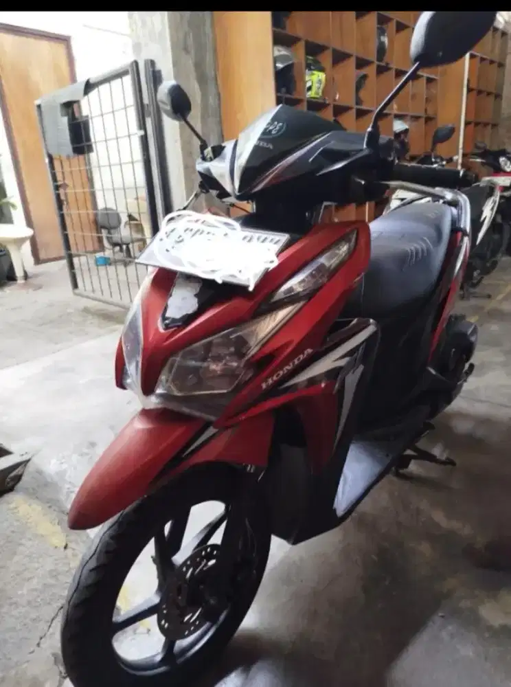 Motor Honda vario injection 125 ABS warna merah siap pakai