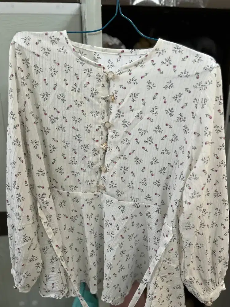 Atasan Wanita serba 50.000