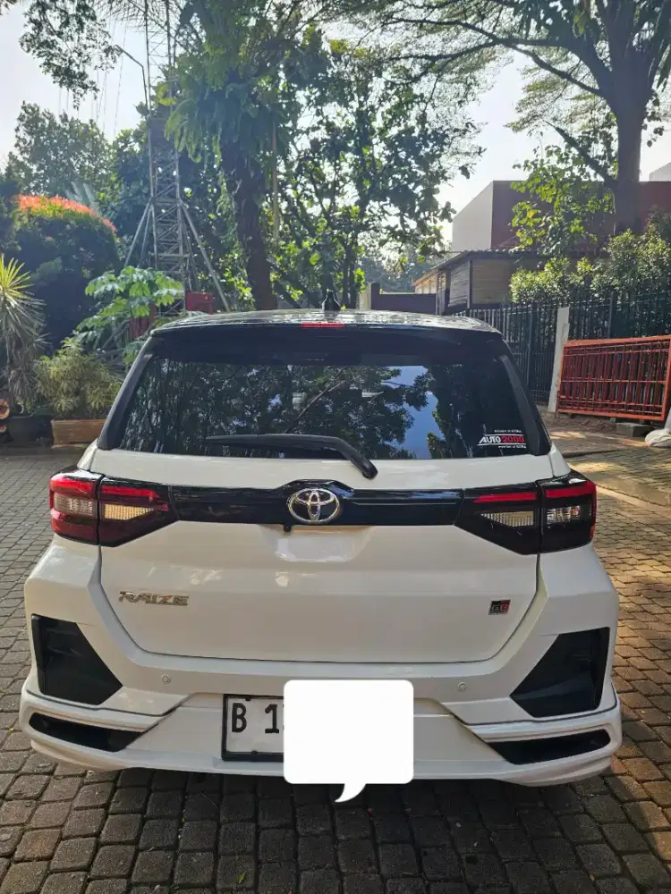 Toyota Raize GR TSS 2023 Putih Km Rendah Mulus Full Ori Seperti Baru