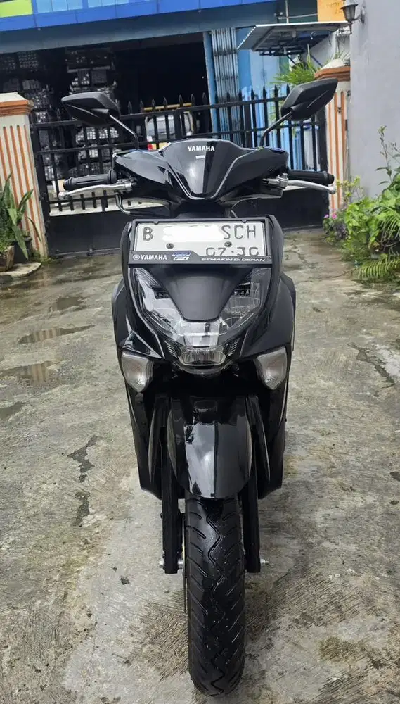 KM 3RB Yamaha Gear Ultima Like New