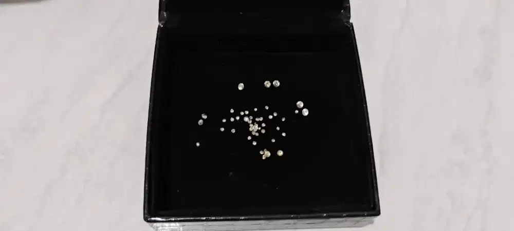 Berlian dan batu permata topaz. Ruby dll