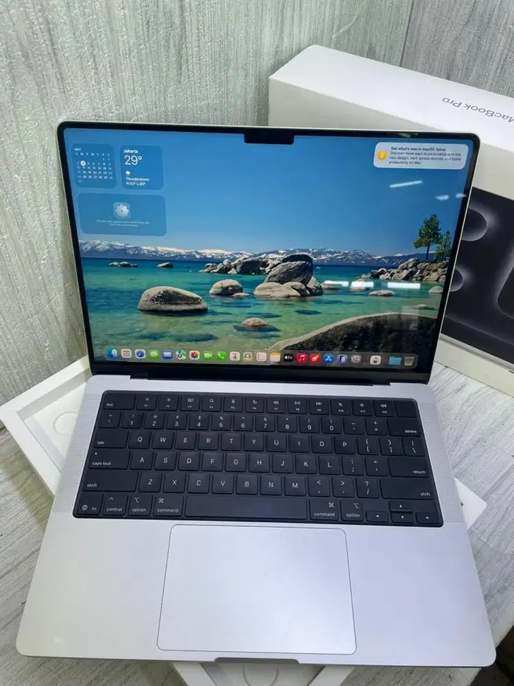 Macbook pro m5 14inc 16/512 silver ibox second mulus