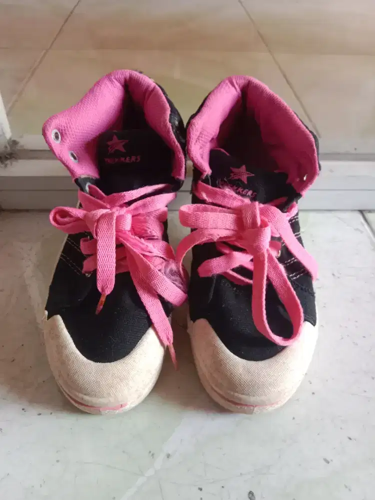 Sepatu senam wanita size 36