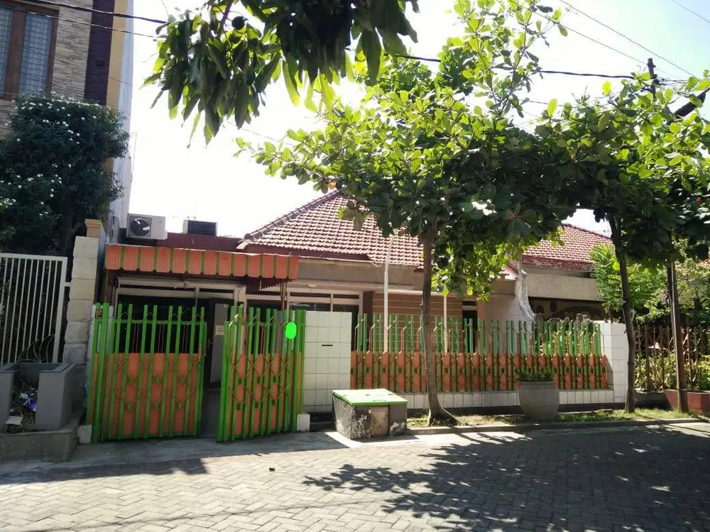 Dijual Rumah Manyar Tirtoyoso Row Jalan Lebar Siap Huni Terawat