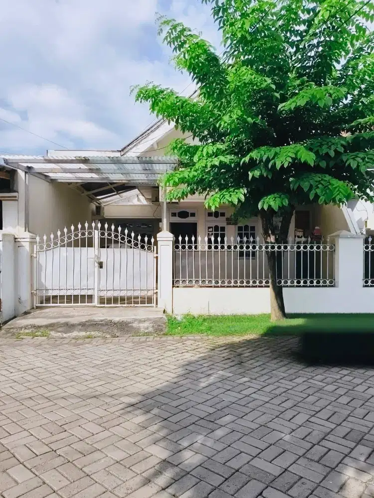 Dijual Rumah Hitung Tanah Nirwana Eksekutif Blok CC Bagus Terawat