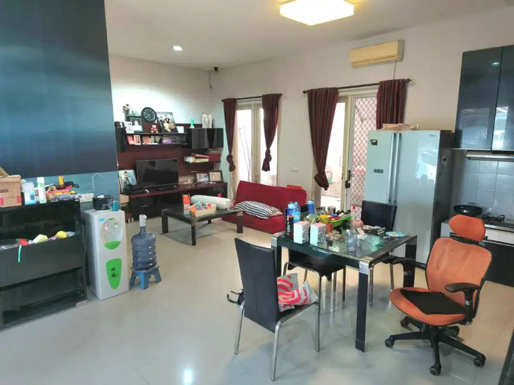 Dijual Rumah Pakuwon City San Diego Minimalis 2 Lantai Siap Huni