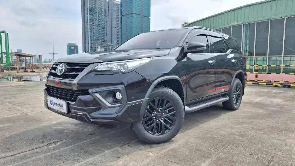 KM Rendah - Toyota Fortuner 2.4 4x2 VRZ TRD Solar-AT 2019