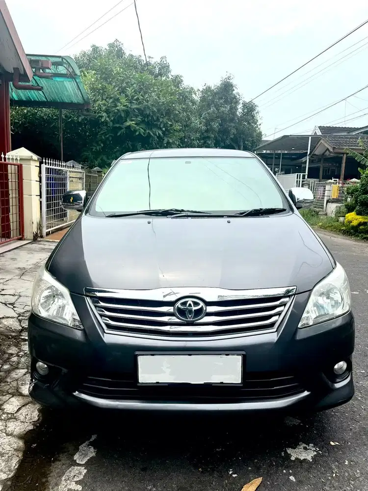 Toyota Kijang Innova 2013 Bensin