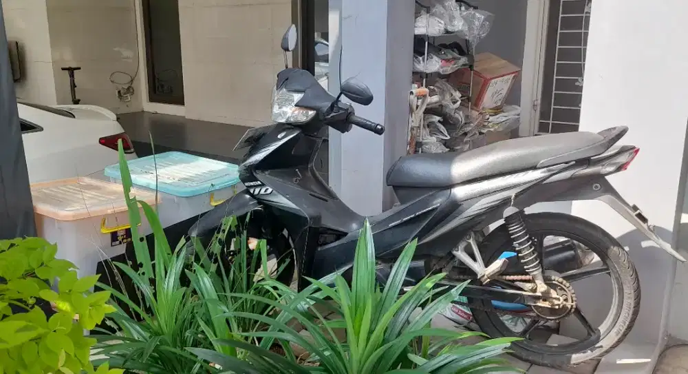 Jual Cepat BU Motor Honda Revo 110 Warna Hitam