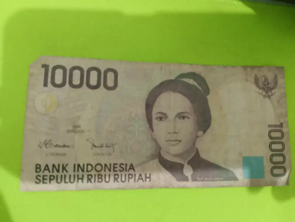 Uang kuno rupiah 10 ribu