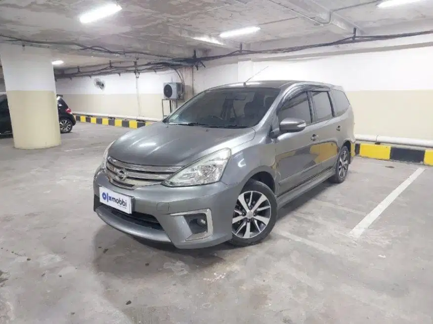 Nissan Grand livina 1.5 Highway Star Bensin-MT 2017 Abu