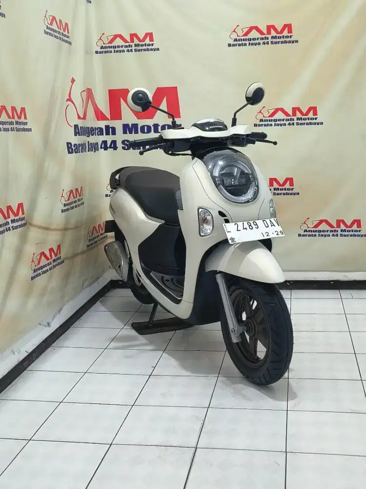 Istimewa Km 6 Ribu Honda New Scoopy Prestige tahun 2024 Putih Doff