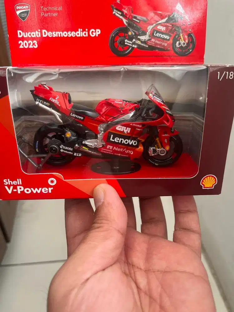 Diecast Motor Ducati Desmosedici GP (merchant  by Shell V-Power)