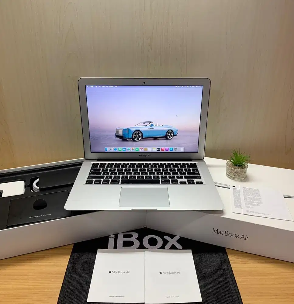 MacBook Air 13” 2015 | RAM 8GB | SSD 256GB | Siap Pakai