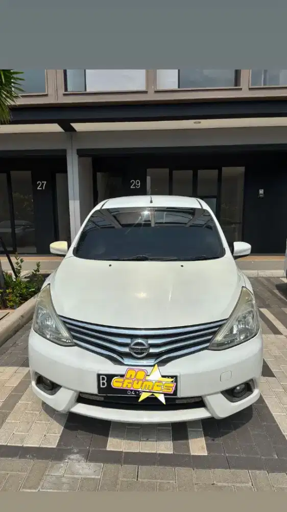 Nissan Grand Livina L11 AT Tahun 2013