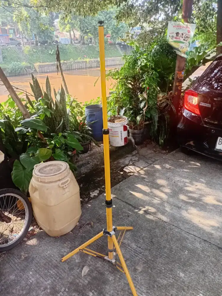Tripod lqmpu sorot