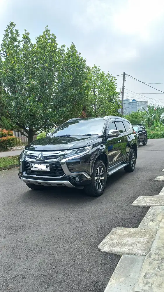 Harga Cash! Pajero Sport Dakar limited 2017 AT Diesel! Good condition!