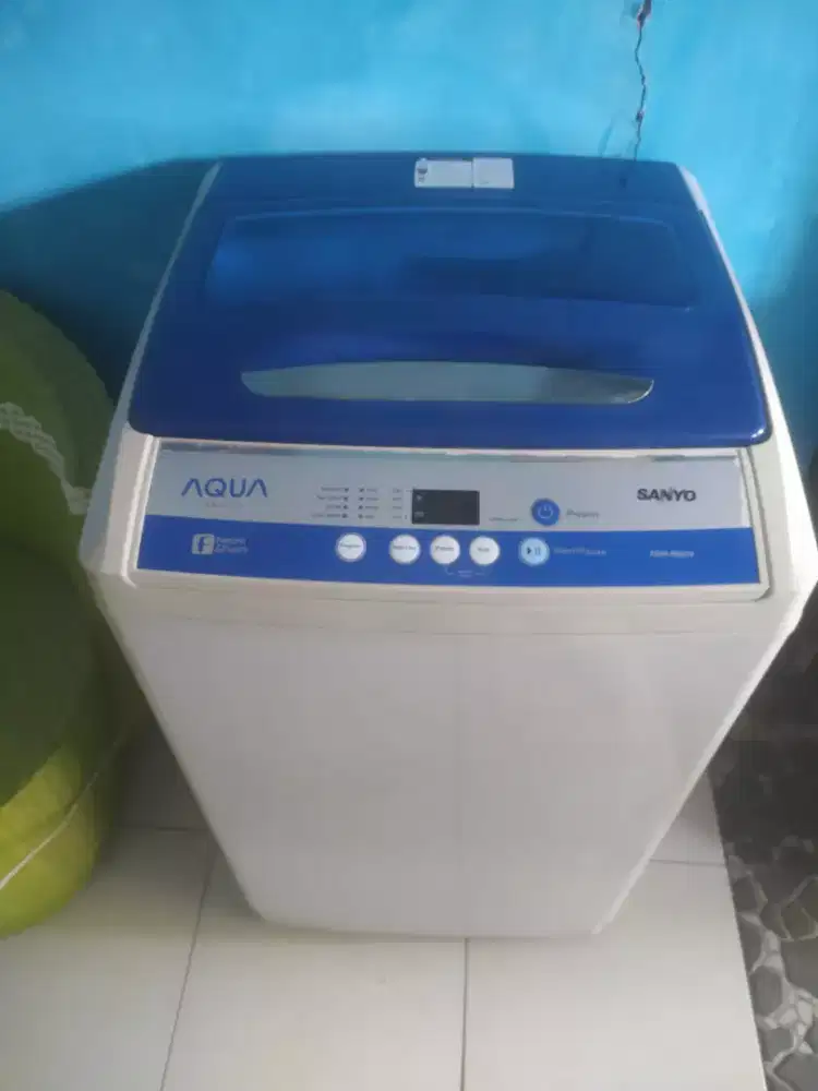 Mesin cuci otomatis merk AQUA 9kg