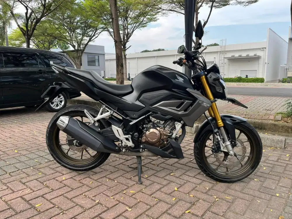 HONDA CB150R STREETFIRE SE HITAM 2023 LOW KM PAJAK HIDUP
