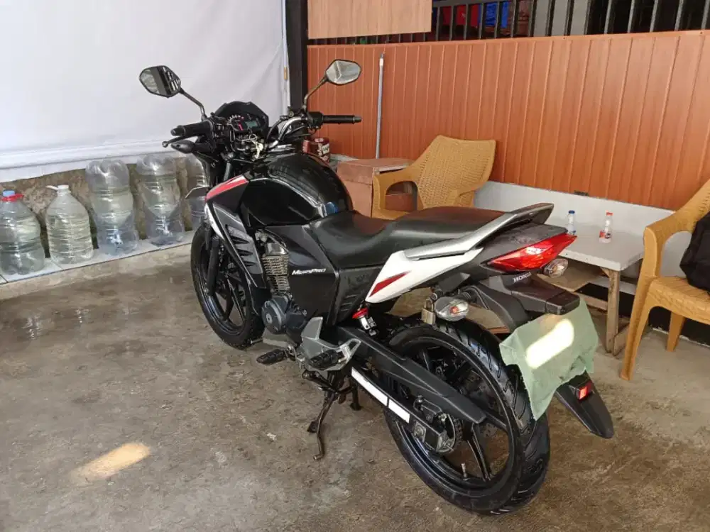 Jual Motor Megapro Mono 2012 Karburator