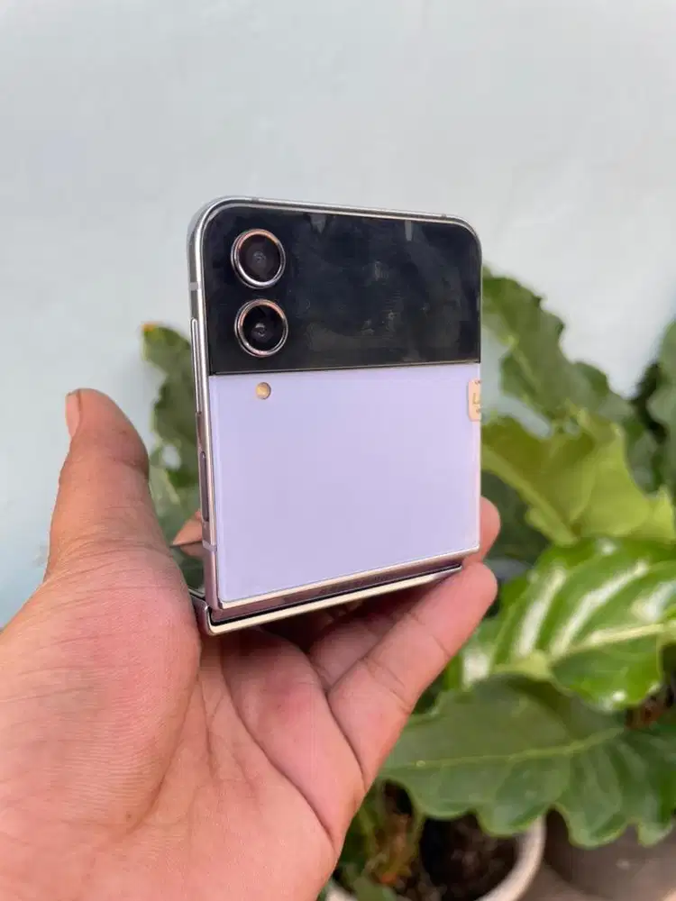 SAMSUNG ZFLIP 4