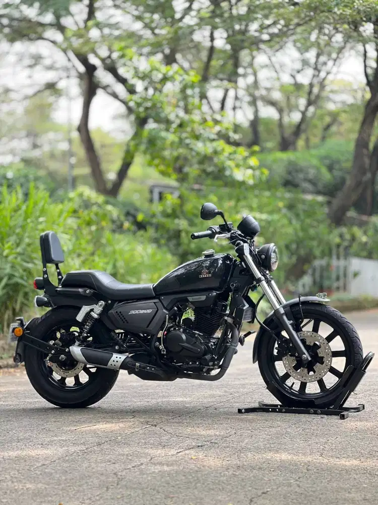 BENELLI MOTOBI 200 EVO HITAM 2025 KM 3K PAJAK ON RASA BARU
