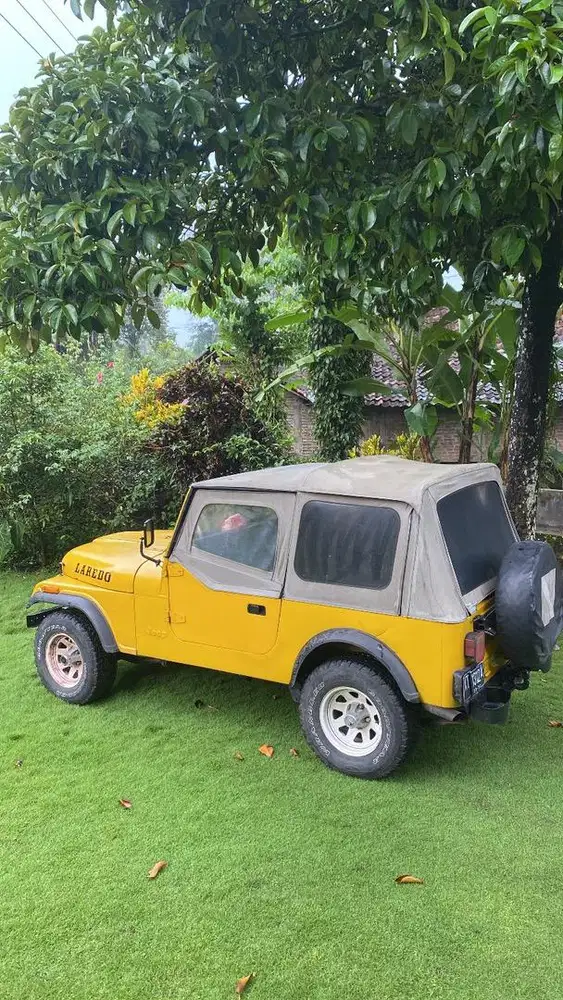Jeep CJ7 1981 Istimewa – Tinggal Pakai, Nego Tipis