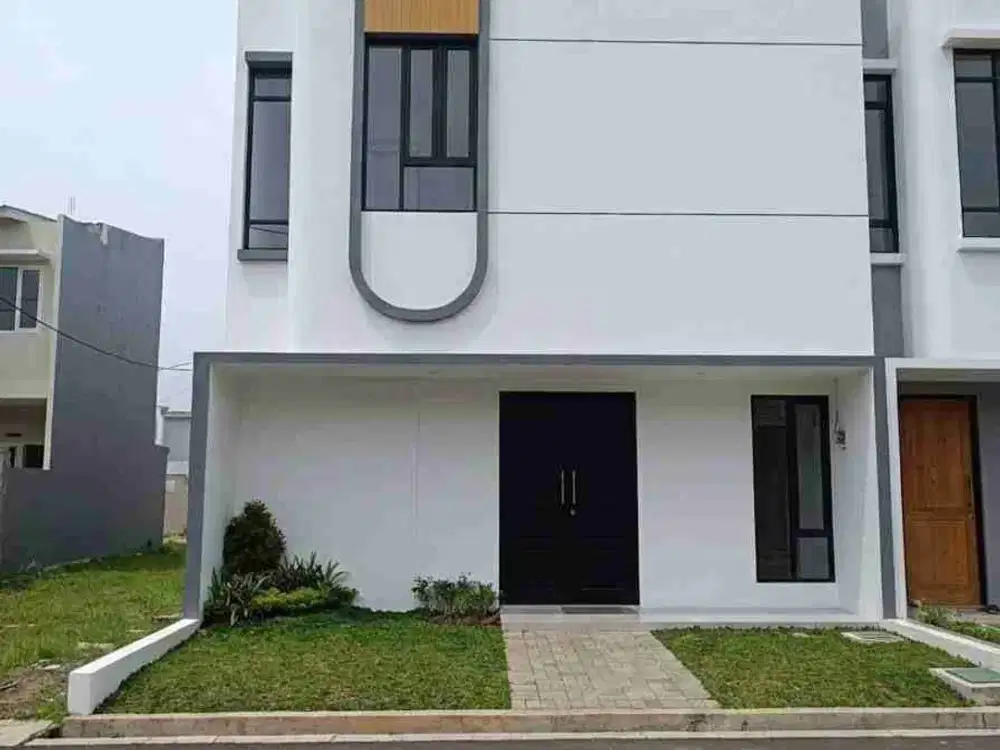 dijual rumah 2 lantai murah SHM