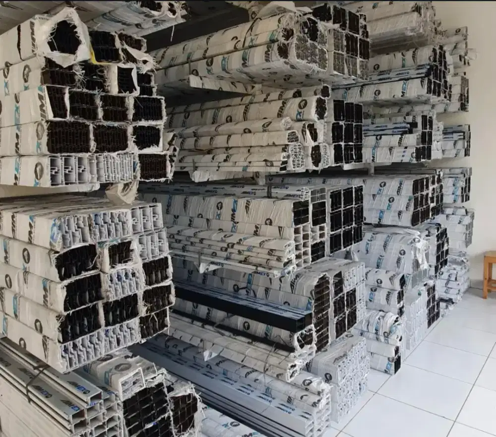 Dibutuhkan Helper Toko Aluminium
