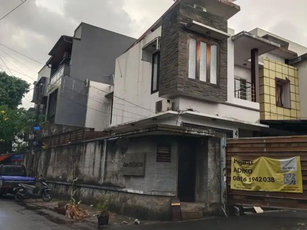 Rumah Strategis dan Murah di Kawasan Mampang Prapatan dekat dengan Gerbang Tol Cawang