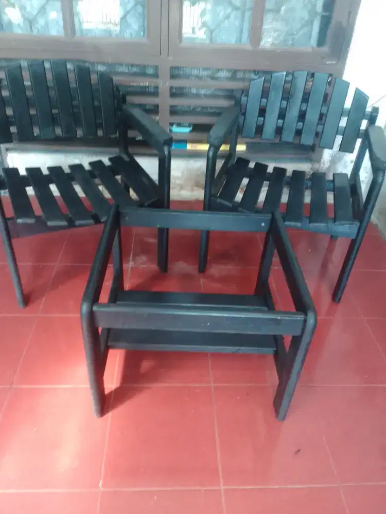 Kursi plus meja