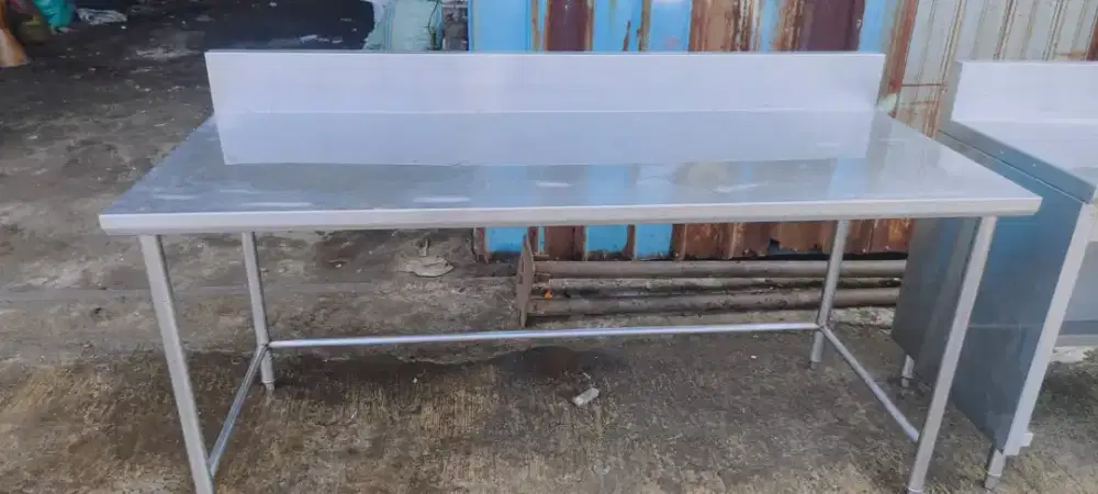 Meja kerja stainless