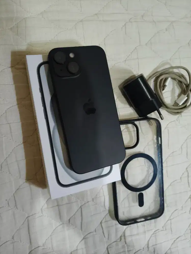 IPHONE 15 IBOX/resmi GDN masih garansi fullset No minus Bh90%