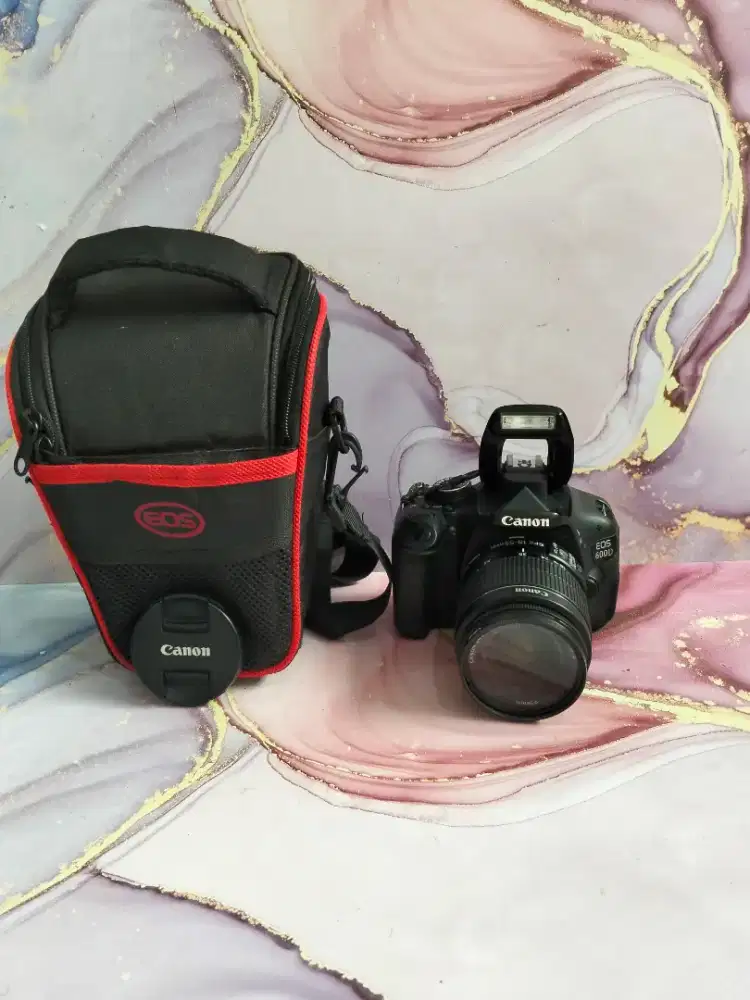 Kamera Canon Eos 600D 18-55mm ( Tas )