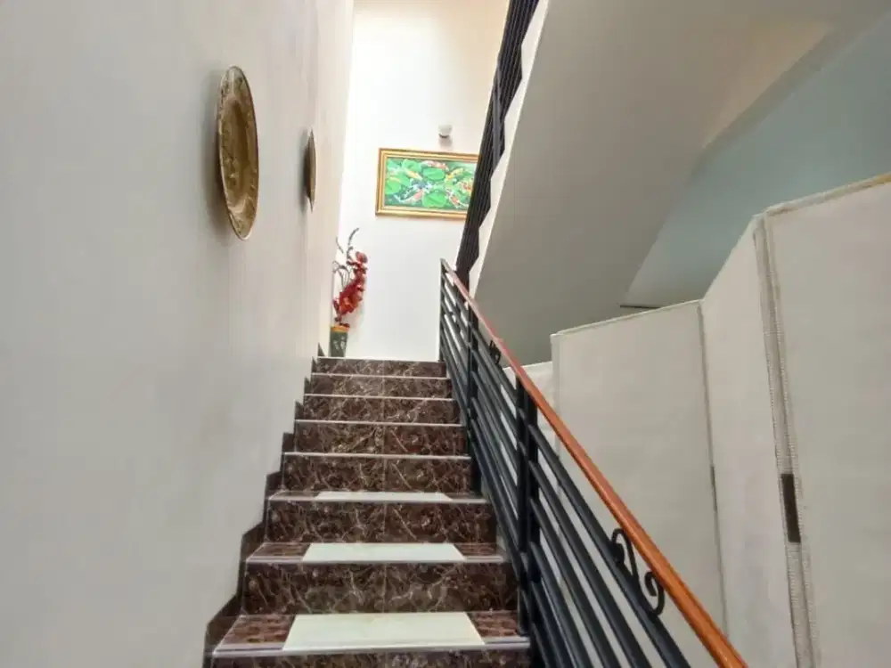 Dijual Bangunan Baru Sunrise Garden 2 Lantai Jakarta Barat