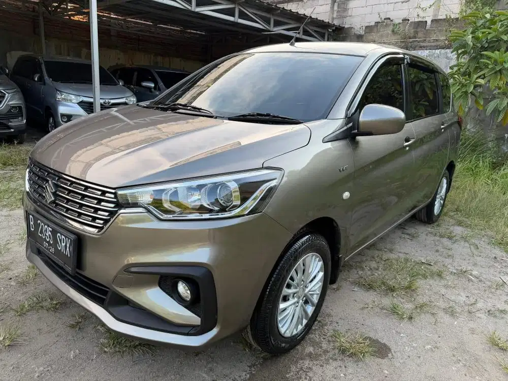 Suzuki ertiga GL at matic 2021 km low