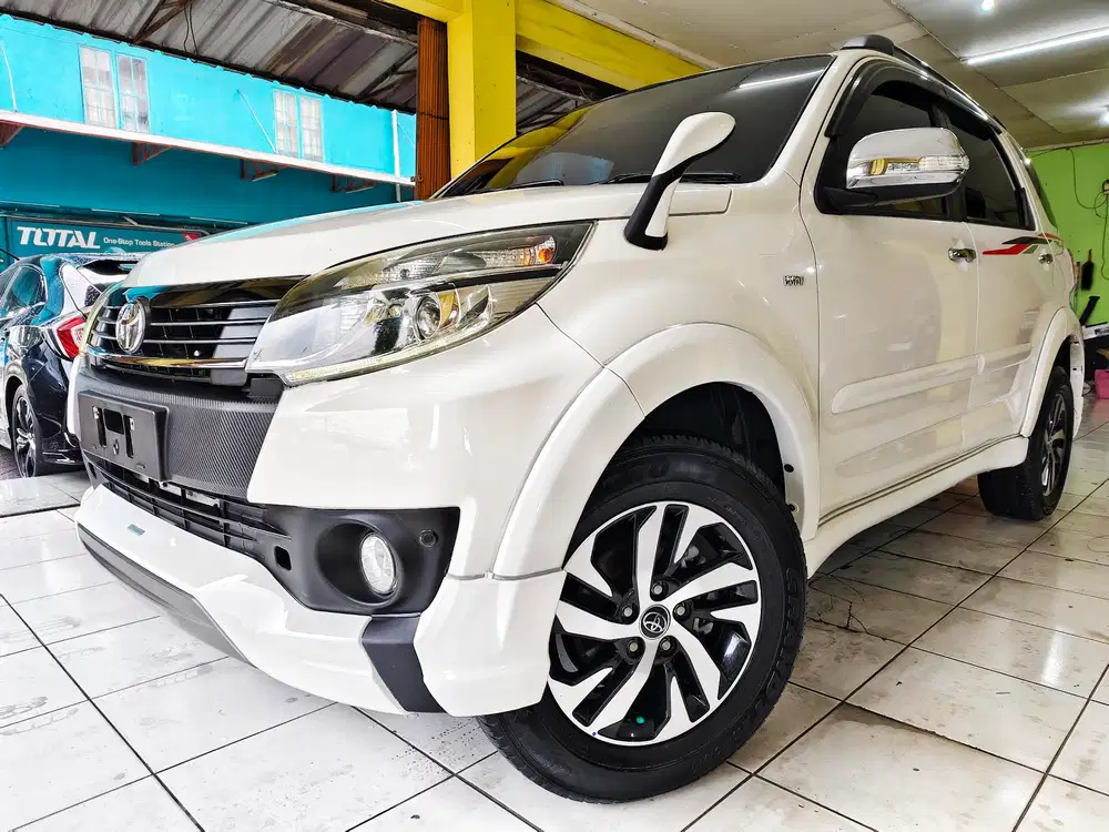 LOW KM..! TOYOTA RUSH 1.5 S TRD SPORTIVO AT 2017 MATIC ULTIMO NON 2018