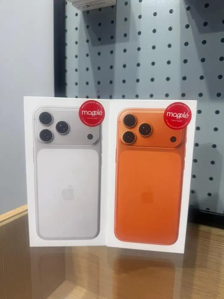 Iphone 17 promax 256gb silver / orange