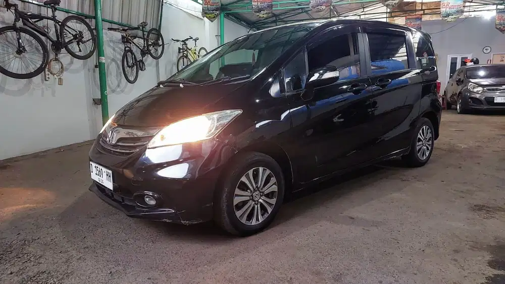 DP 9 JT Honda Freed E PSD 1.5 AC Double 2014 KM 100 Ribuan MULUS
