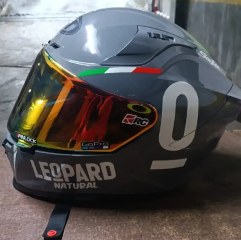 Jual helm KYT fullface striker solid